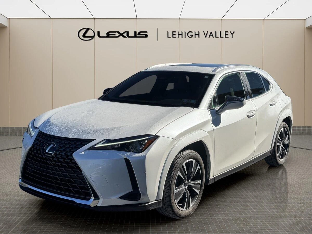 2025 Lexus UX Hybrid