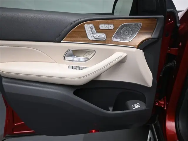 2020 Mercedes Benz GLS 450 4MATIC photo 18