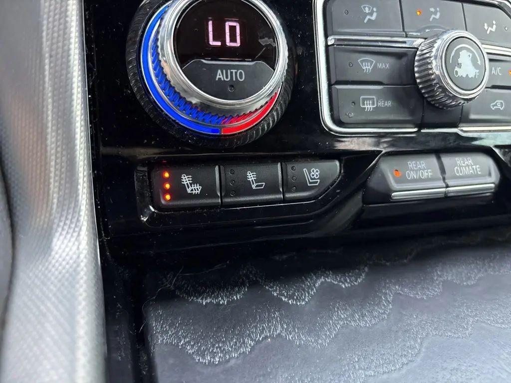 2021 Gmc Yukon Denali photo 16