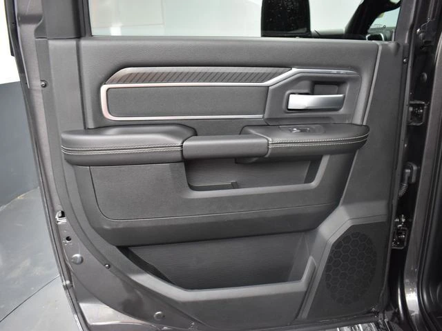 2025 RAM 2500 Big Horn - Photo 13