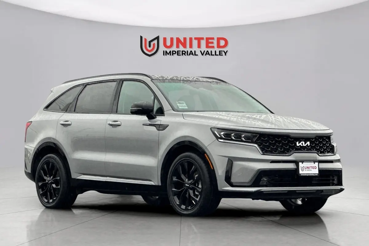 2023 Kia Sorento SX photo 2