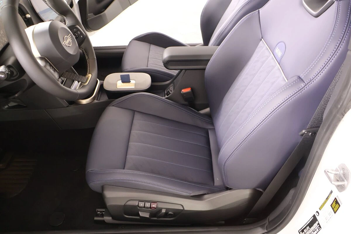 2026 MINI Hardtop 2 Door - Photo 7