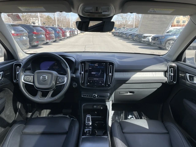 2024 Volvo - image 20