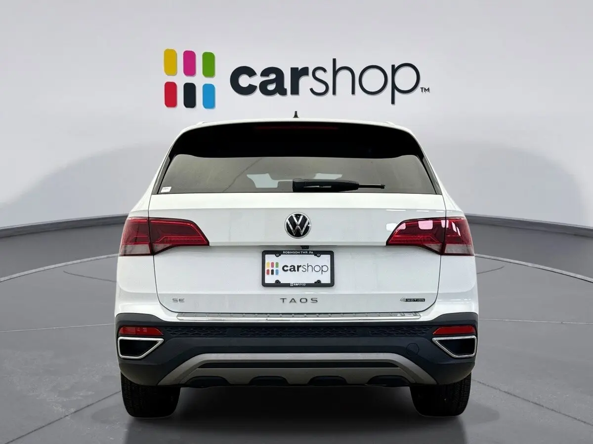 2022 Volkswagen Taos SE photo 4