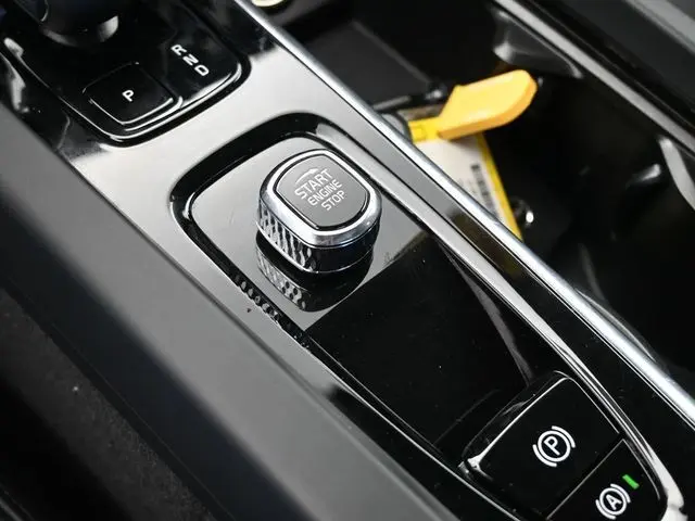 2024 Volvo S60 B5 Core photo 15