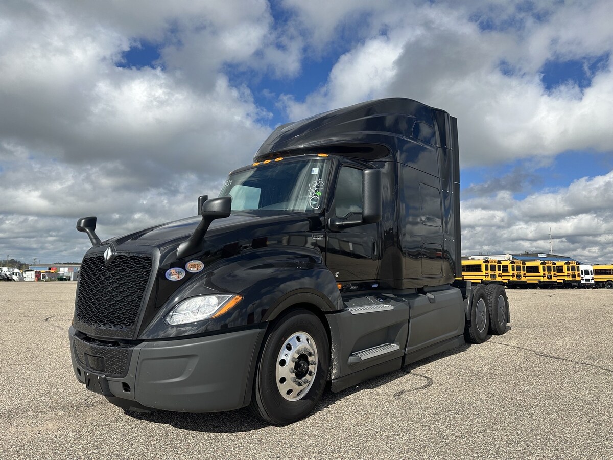 2027 International LT62F