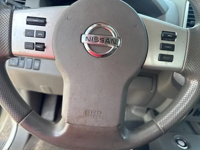 2020 Nissan Frontier SV Crew Cab photo 18