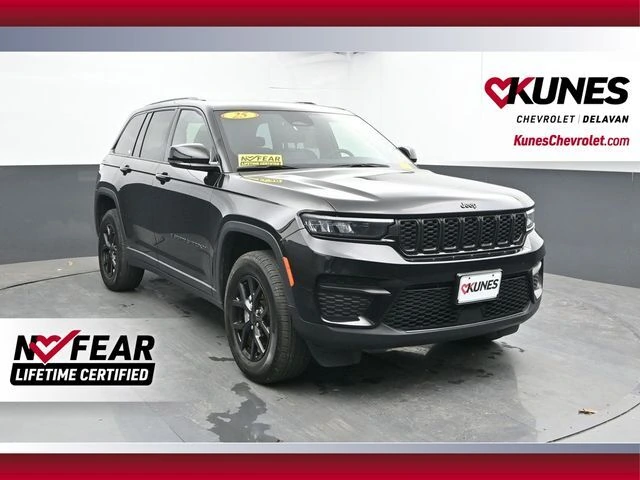 2025 Jeep Grand Cherokee Altitude 4x4's photo
