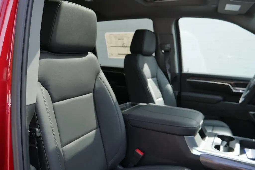 2026 Chevrolet Silverado LTZ photo 22
