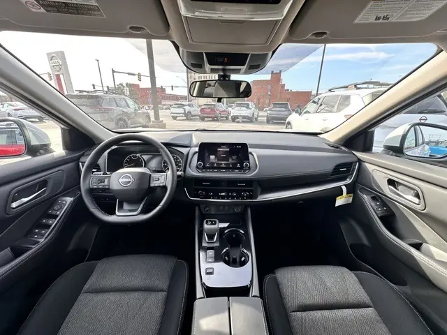 2026 Nissan Rogue SV photo 30