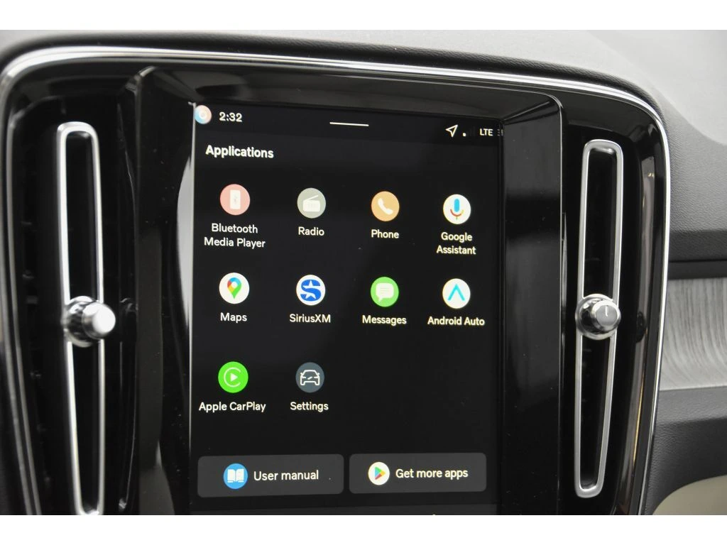 2026 Volvo - image 20