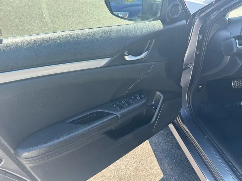 2019 Honda Civic Sport photo 20