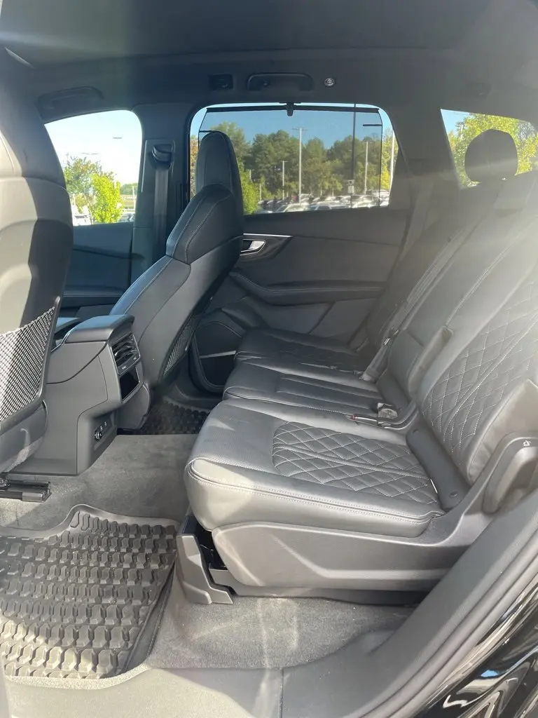 2023 Audi SQ7 Prestige photo 8