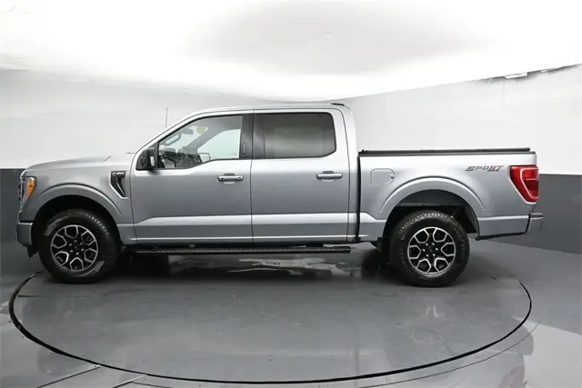 2022 Ford F-150 XLT photo 4
