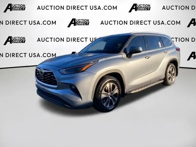 2022 Toyota Highlander XLE's photo