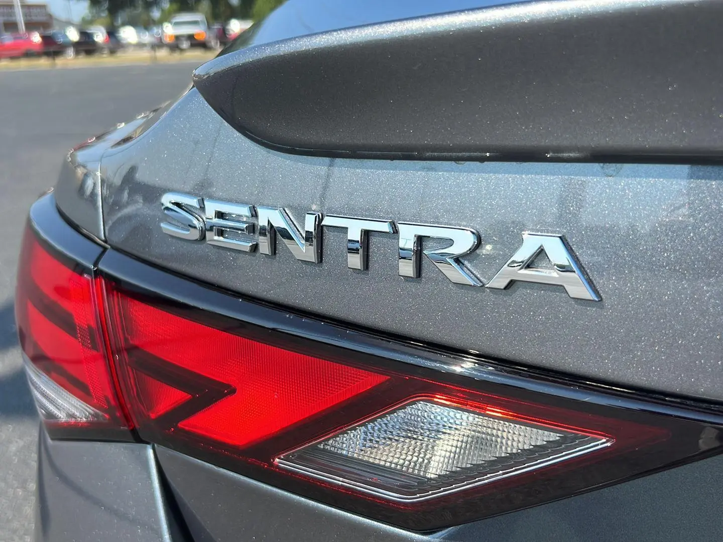 2025 Nissan Sentra SR photo 10