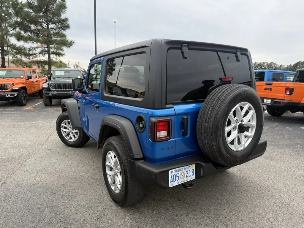 2023 Jeep Wrangler Sport S photo 4