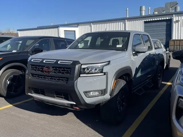 2026 Nissan Frontier PRO-4X's photo
