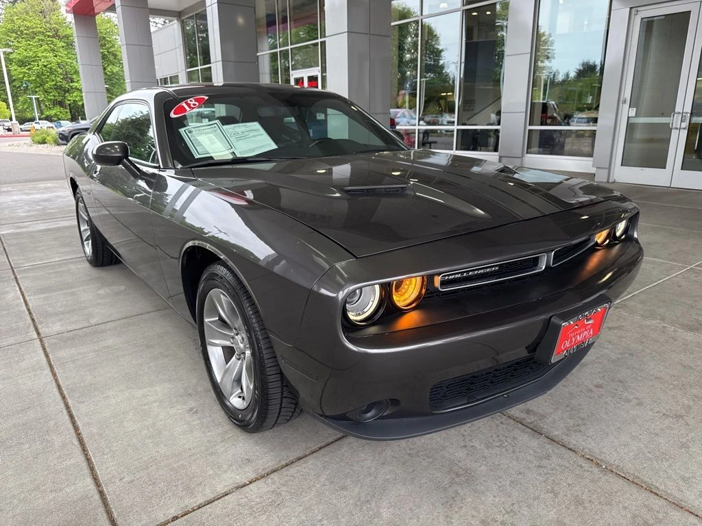 2018 Dodge Challenger SXT's photo