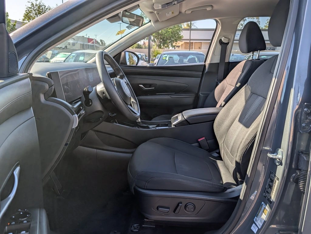 2025 Hyundai Tucson SEL - Photo 12