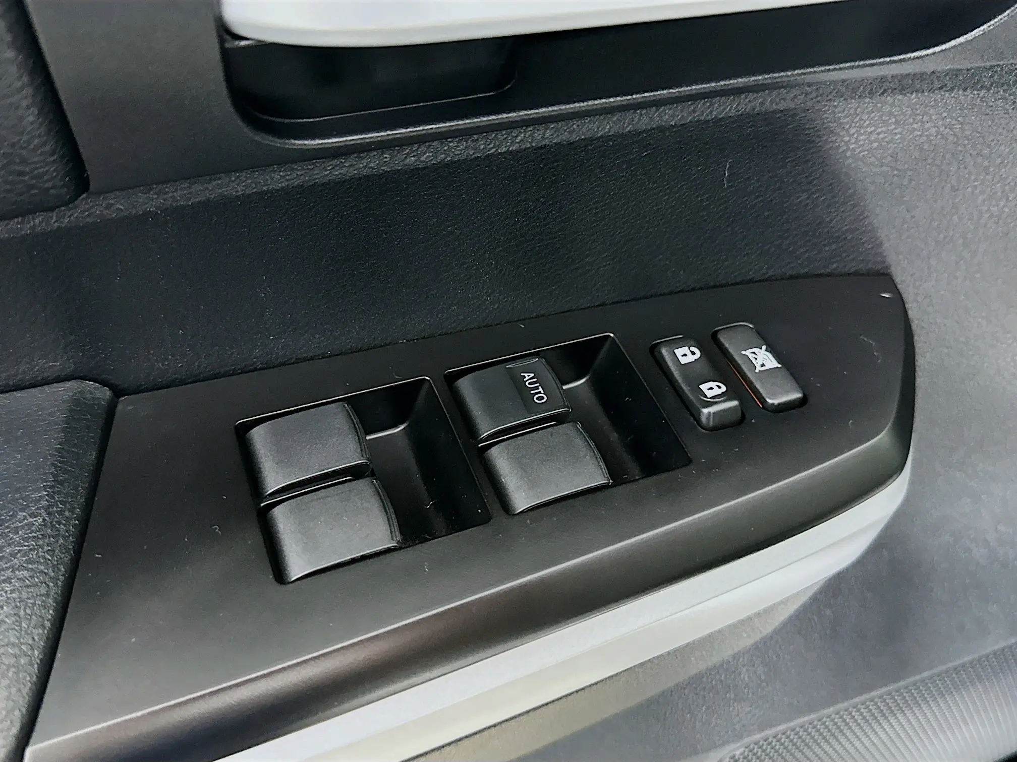 2017 Toyota Tundra SR5 CrewMax photo 17