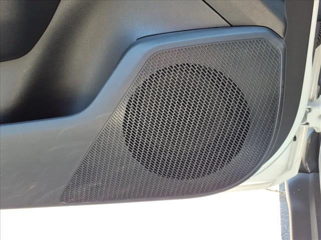 2025 Kia K4 LXS - Photo 11