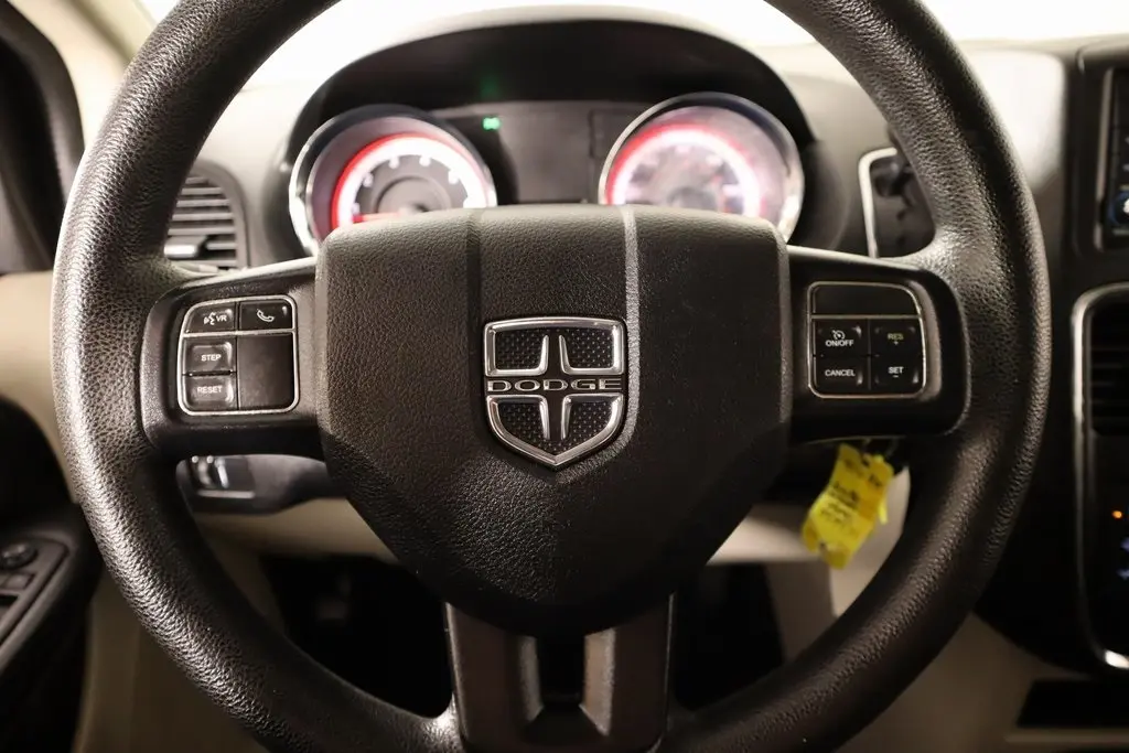 2020 Dodge Grand Caravan SE photo 3