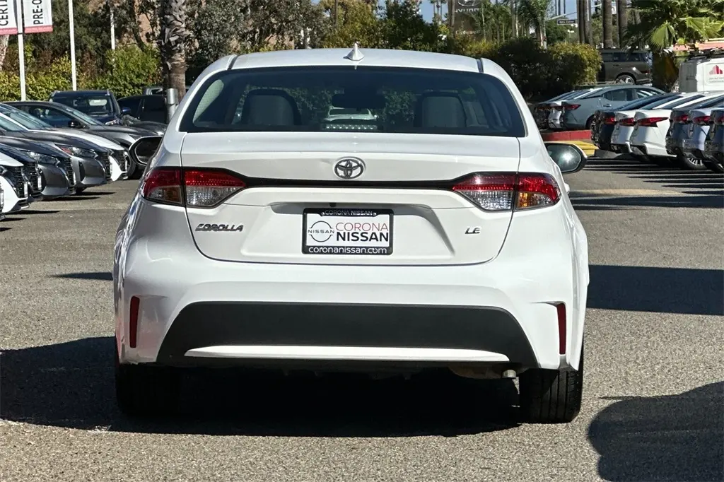 2022 Toyota Corolla LE photo 4