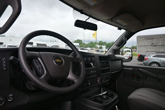 2026 Chevrolet Express Cargo Work Van - Photo 17