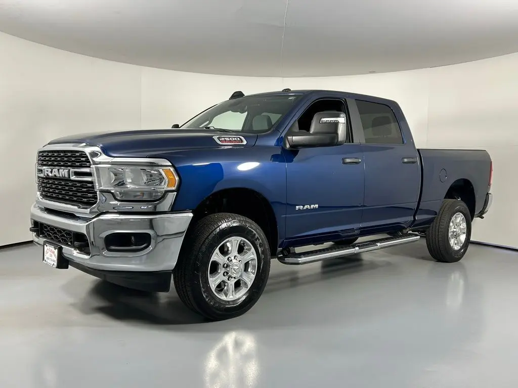 2024 Ram 2500 Big Horn photo 3