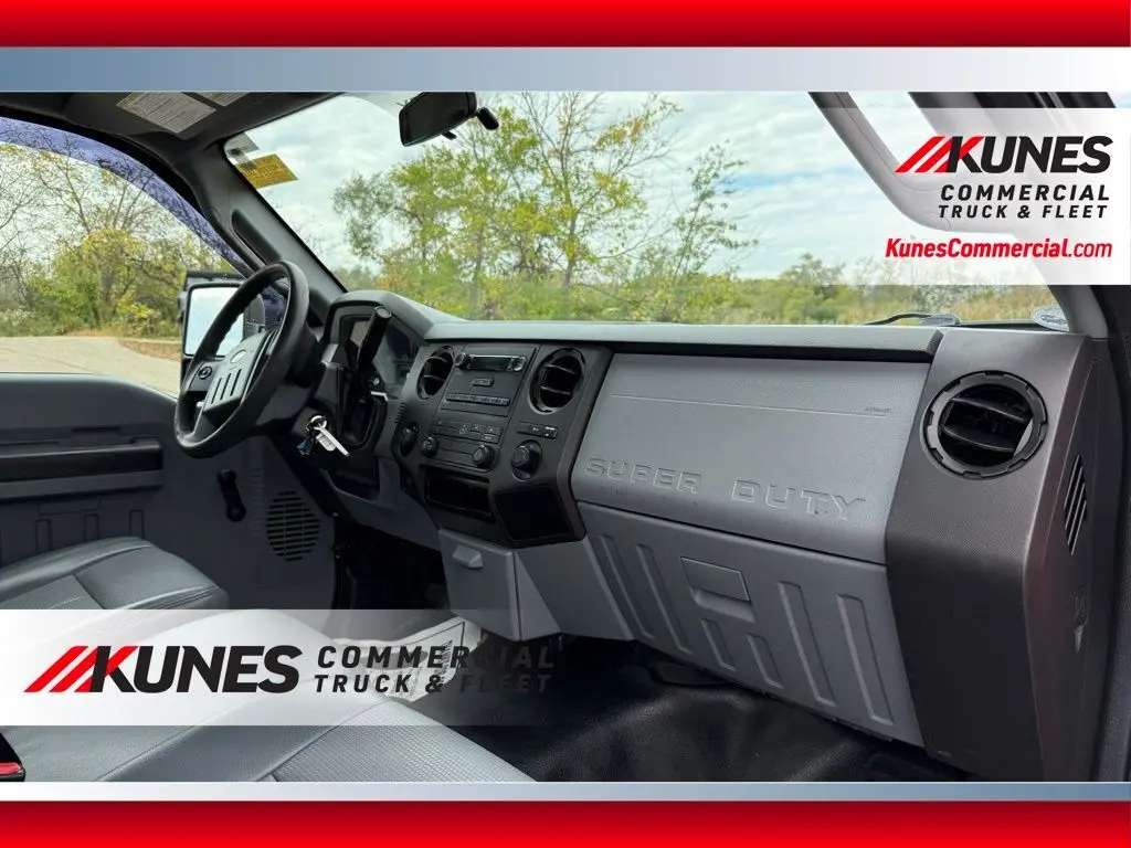 2016 Ford F-250 XLT photo 16