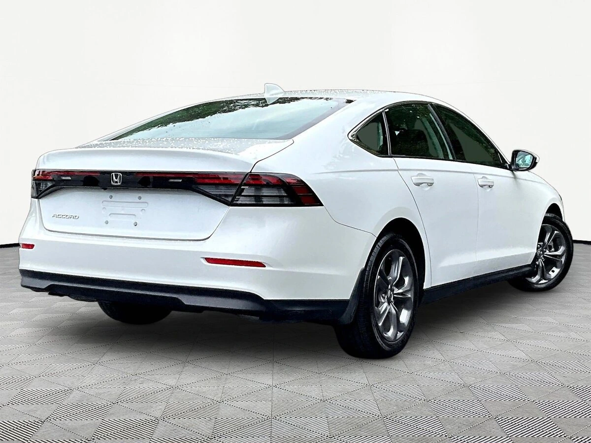 2023 Honda Accord EX - Photo 6
