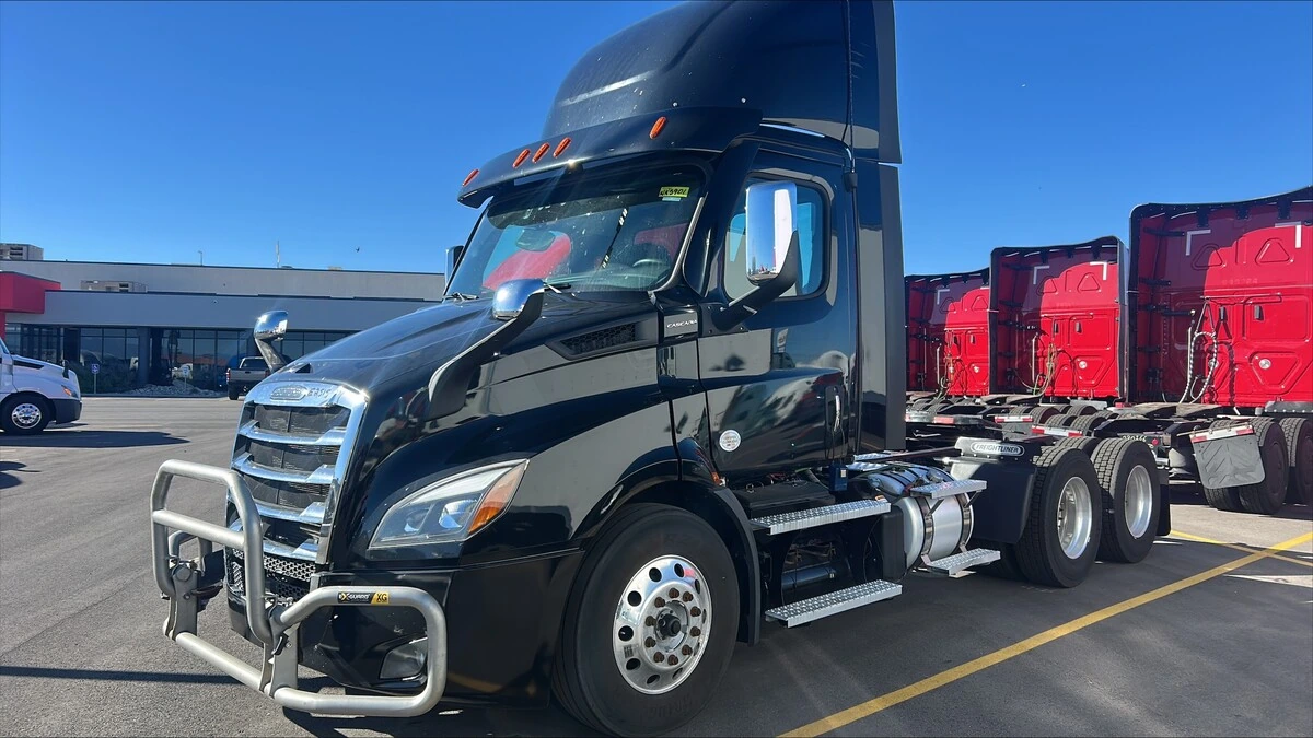 2023 Freightliner Cascadia