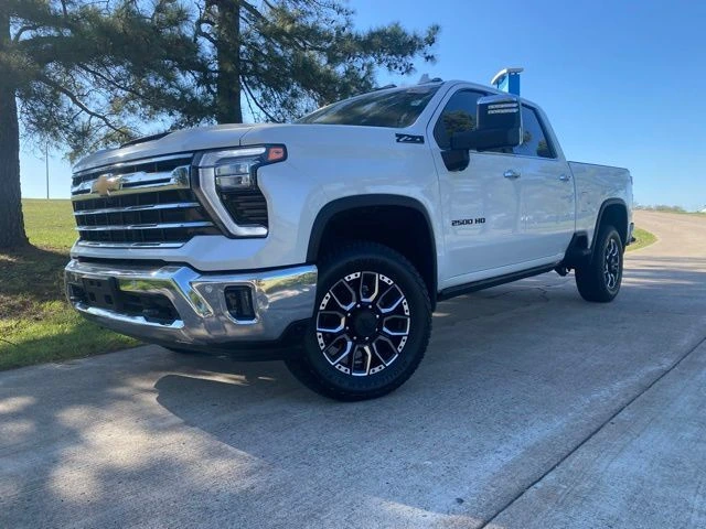 2024 Chevrolet Silverado HD LTZ 4WD Crew Cab Standard Box's photo