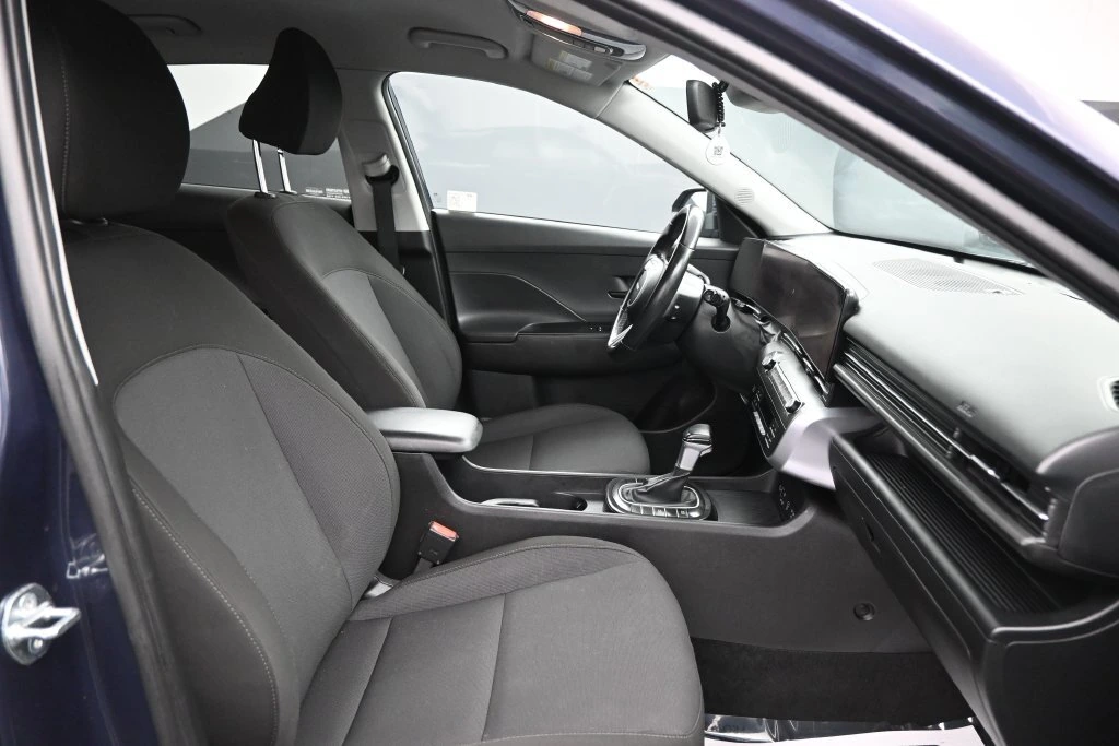 2025 Hyundai Kona SEL - Photo 30