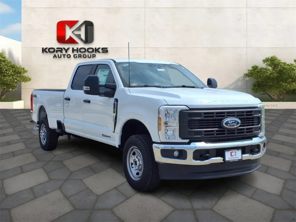 2026 Ford F-350 photo 2