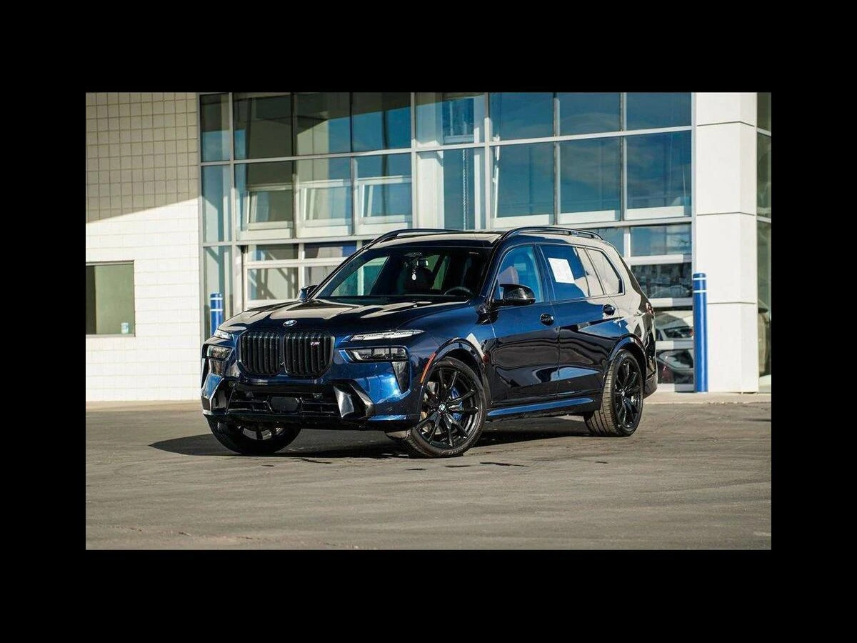 2025 BMW X7 M60i