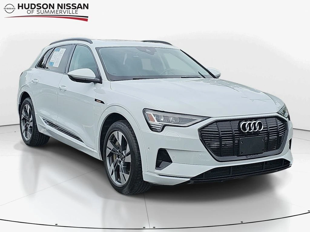 2021 Audi e-tron 95 kWh Premium quattro's photo