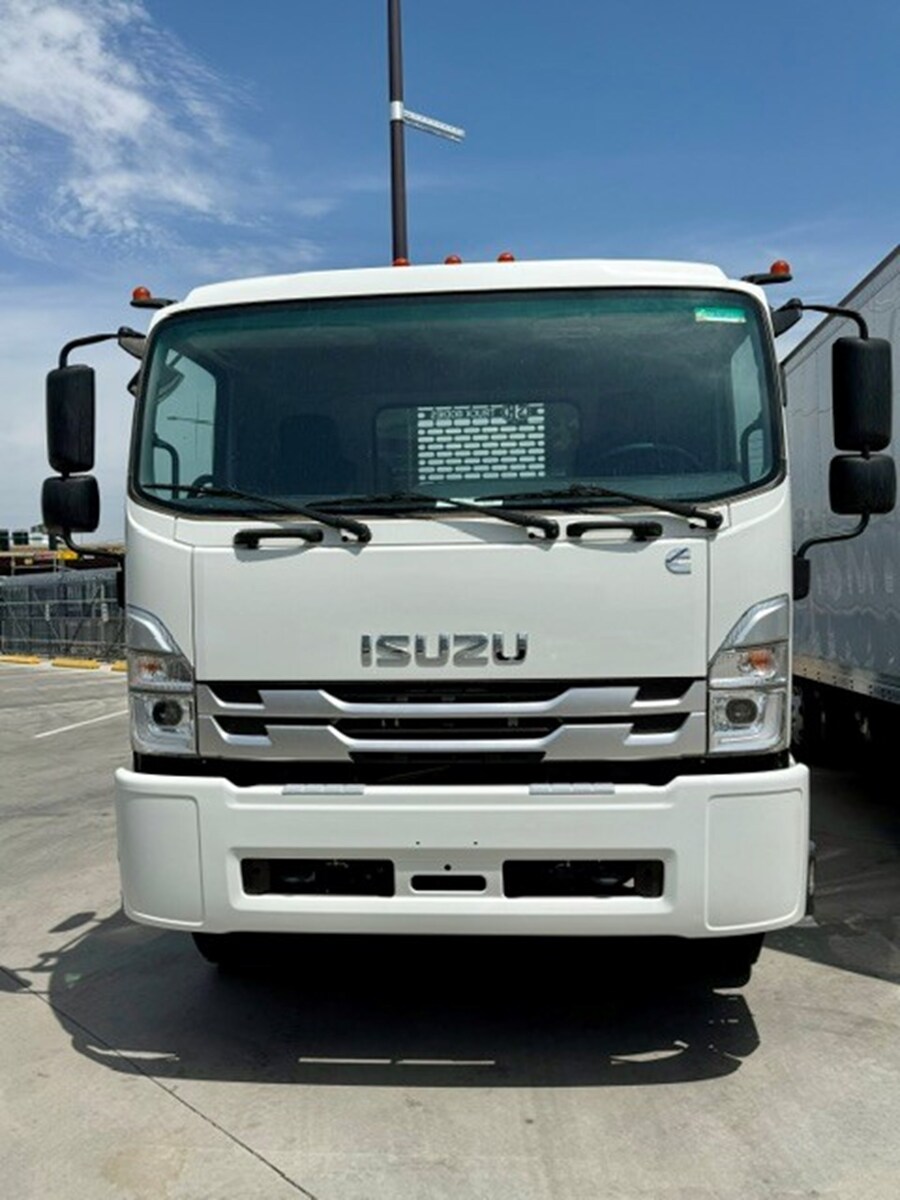2025 Isuzu FTR in Flagstaff, AZ — photo 4