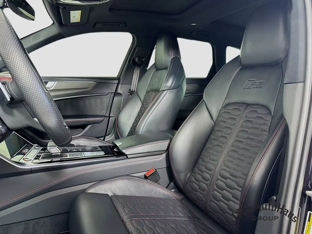 2022 Audi RS 6 Avant Base photo 11