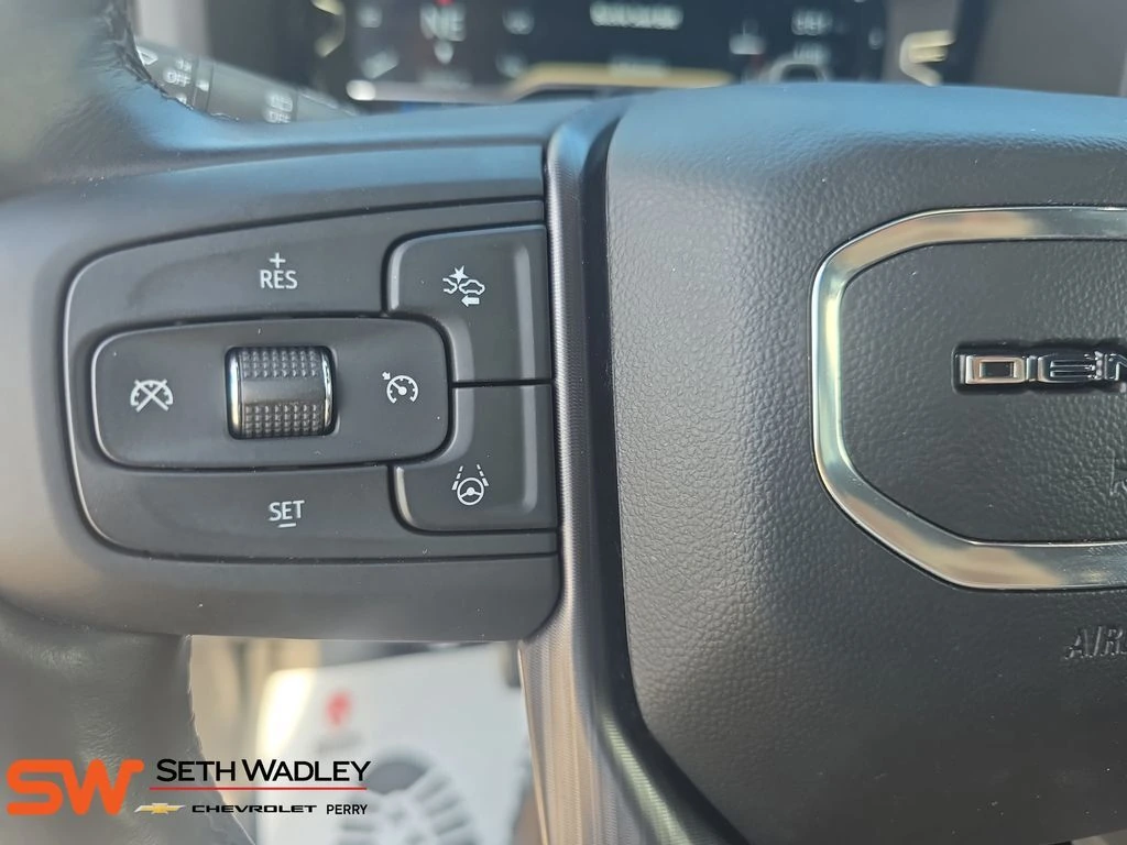 2024 GMC Yukon Denali Ultimate - Photo 18