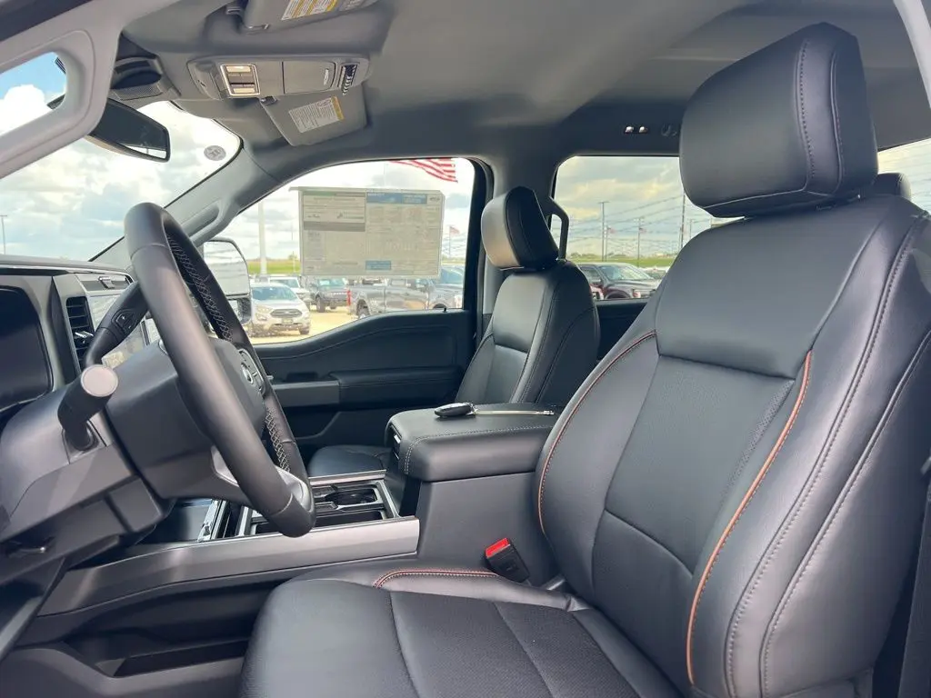 2026 Ford F-250 photo 18