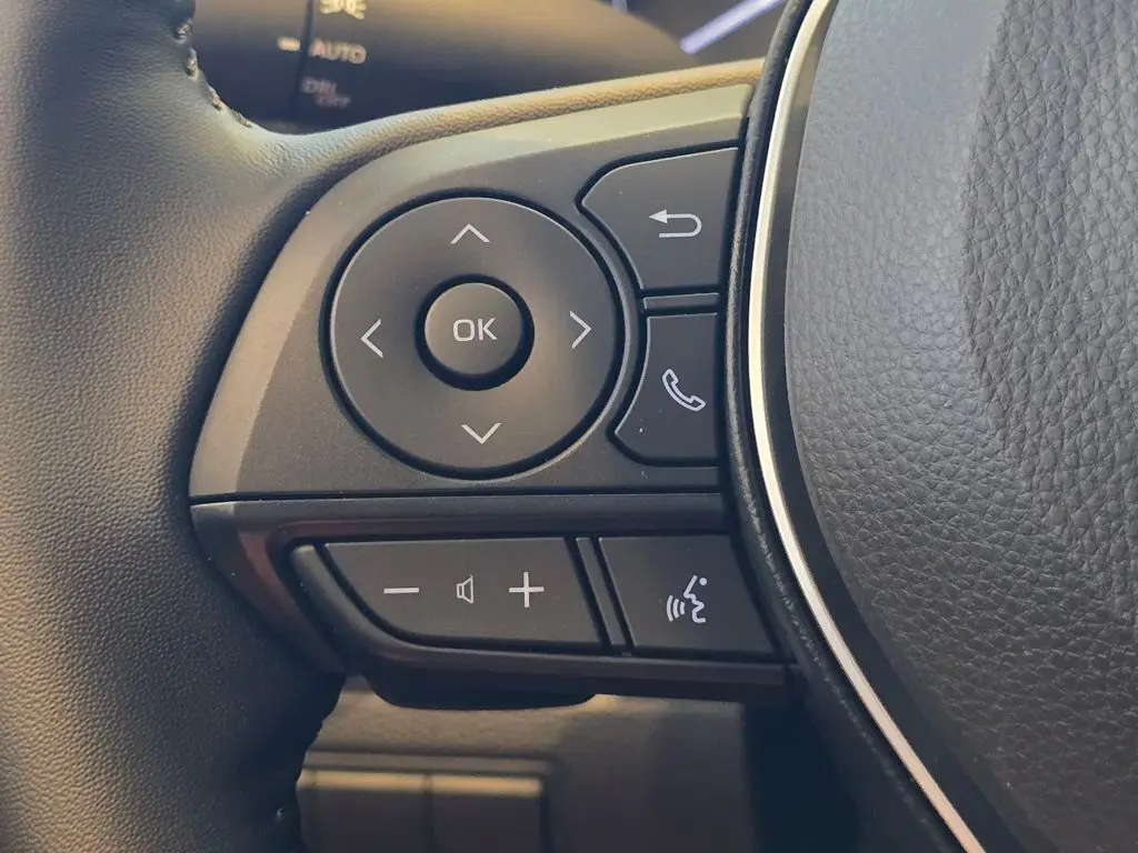 2025 Toyota Corolla SE photo 29