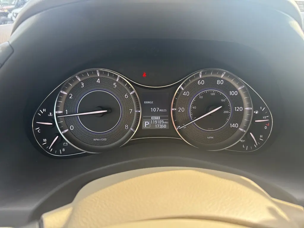 2016 Infiniti QX80 Base photo 15
