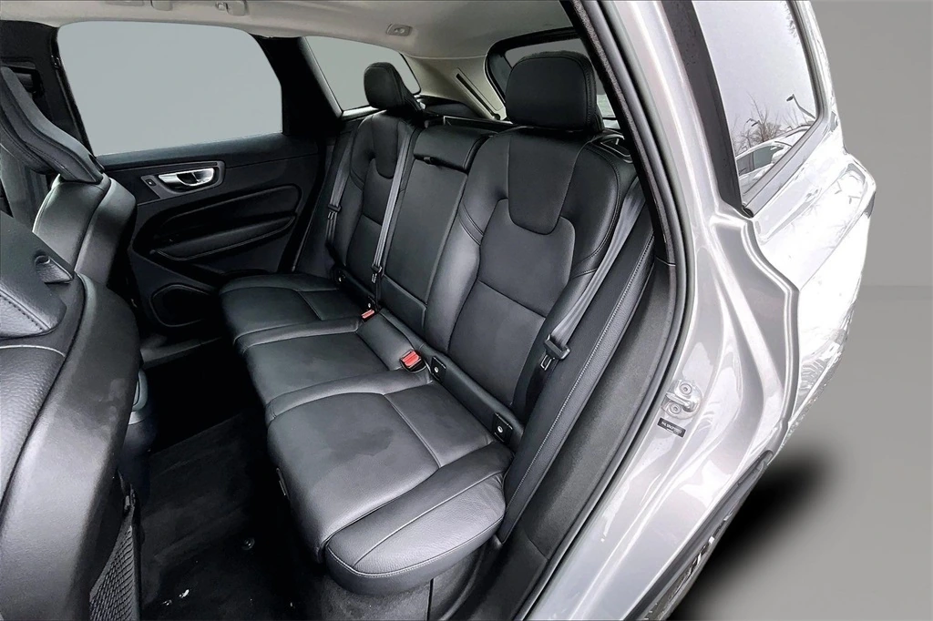 2023 Volvo - image 21