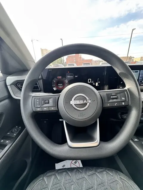 2026 Nissan Kicks SV photo 12