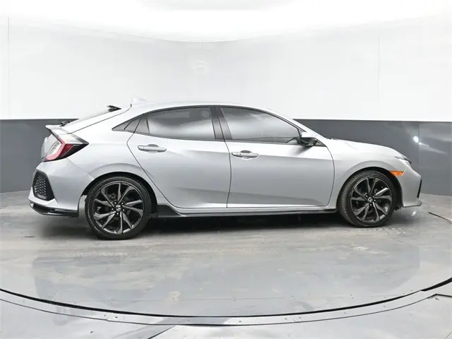 2018 Honda Civic Sport Touring photo 7