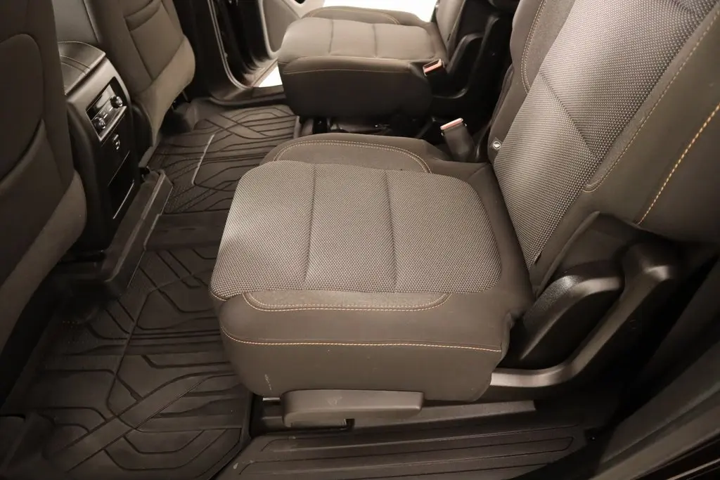 2021 Chevrolet Traverse 1LT photo 4