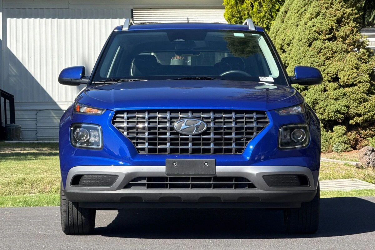 2025 Hyundai Venue SEL - Photo 9