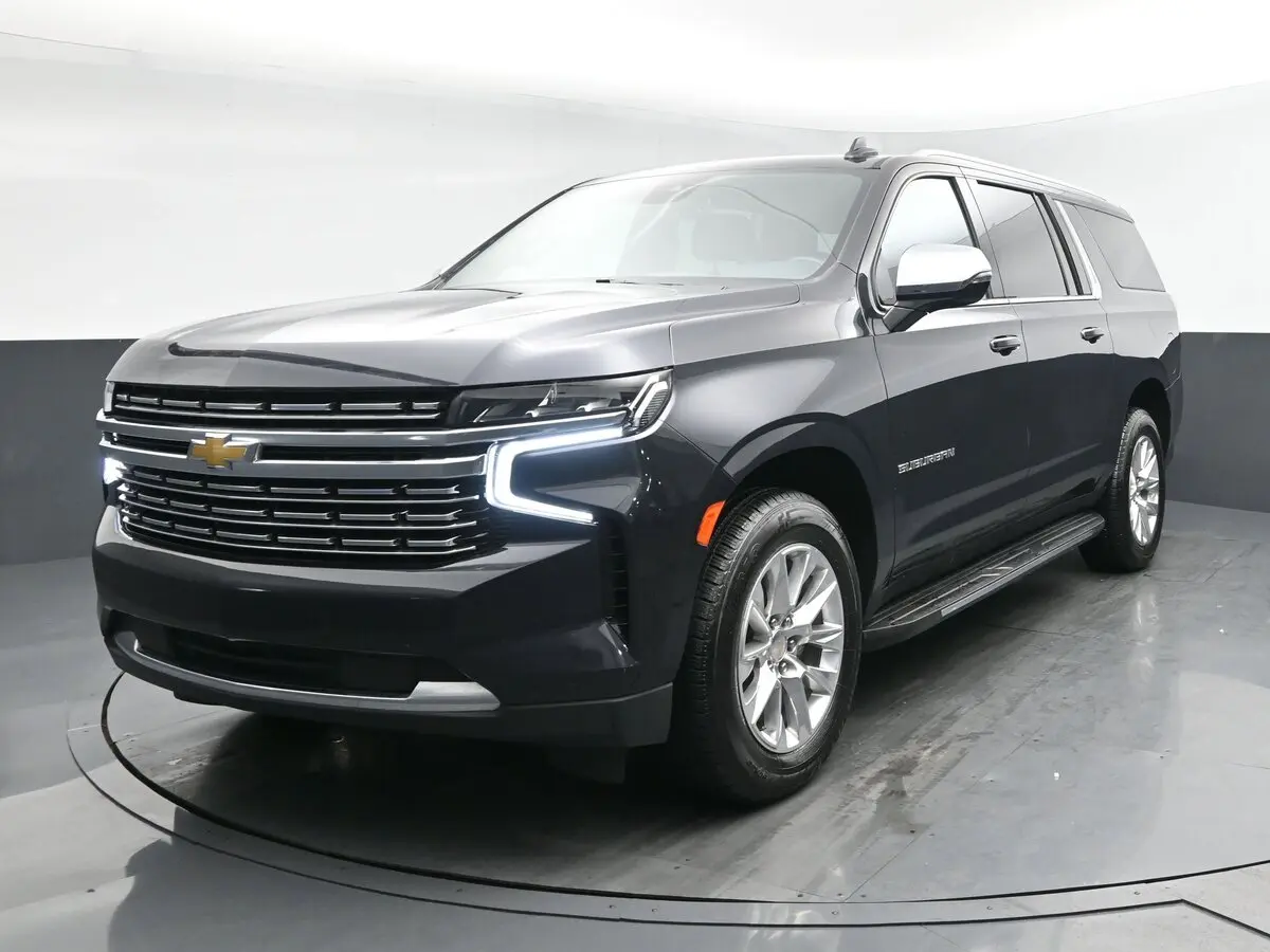 2023 Chevrolet Suburban Premier's photo